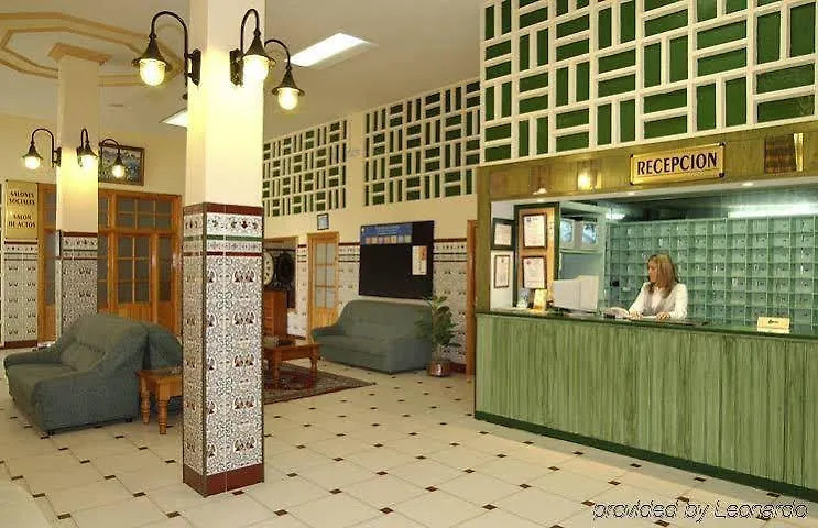 Kross Nuestra Senora De La Victoria Rincón de la Victoria Hotel